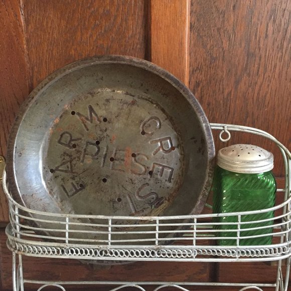 Old Vintage Advertising Pie Pan Farm Crest Pies Tin Aged Dark Photo Prop - Picture 5 of 5